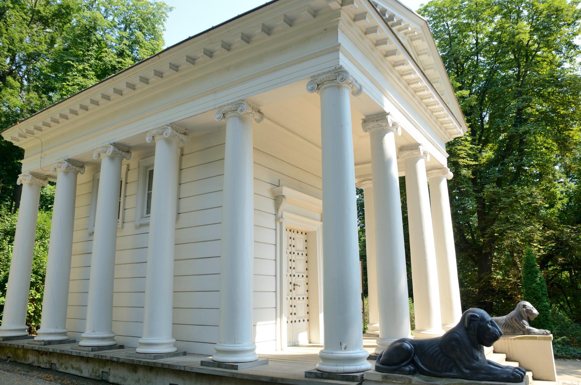 White temple column